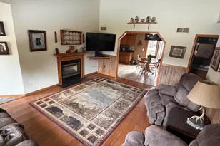 2639 E 9th Pl, Hobart, IN 46342 - Photo 4