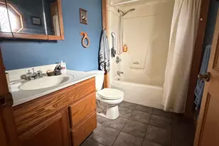 2639 E 9th Pl, Hobart, IN 46342 - Photo 10