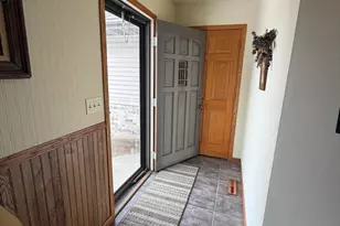 2639 E 9th Pl, Hobart, IN 46342 - Photo 2