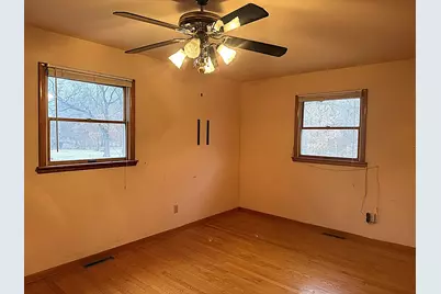 1110 N 550 E, Demotte, IN 46310 - Photo 24