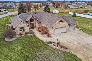 210 Windy Oak Dr, Hebron, IN 46341 - Photo 1