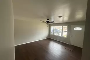 1337 W Cleveland Ave, Hobart, IN 46342 - Photo 2