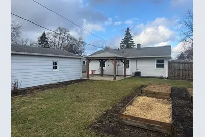 1337 W Cleveland Avenue, Hobart, IN 46342 - Photo 16