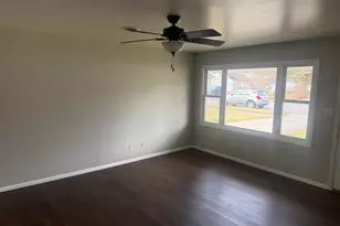 1337 W Cleveland Ave, Hobart, IN 46342 - Photo 6