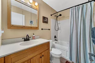 241 Lawndale Dr, Munster, IN 46321 - Photo 12