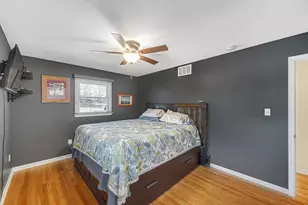 241 Lawndale Dr, Munster, IN 46321 - Photo 10