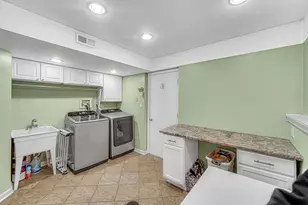 241 Lawndale Dr, Munster, IN 46321 - Photo 16