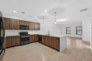 347 Sawgrass Dr, Crown Point, IN 46307 - Photo 4