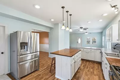 122 9th Street SW, Demotte, IN 46310 - Photo 10