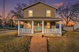 122 9th St SW, Demotte, IN 46310 - Photo 2