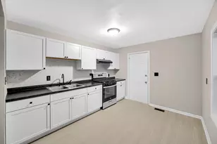 625 S Wells St, Gary, IN 46403 - Photo 6