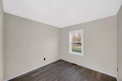 625 S Wells Street, Gary, IN 46403 - Photo 12