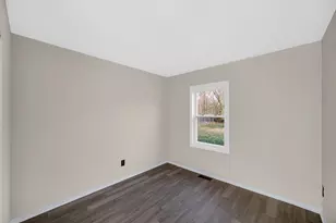 625 S Wells St, Gary, IN 46403 - Photo 12