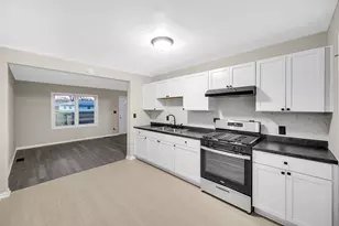 625 S Wells St, Gary, IN 46403 - Photo 8