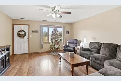 896 Jordan Circle, Schererville, IN 46375 - Photo 2