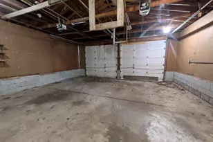 400 S Liberty St, Hobart, IN 46342 - Photo 4