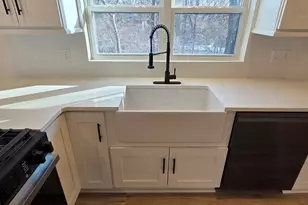 7325 Locust Ave, Gary, IN 46403 - Photo 24