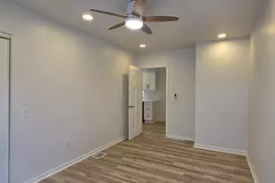 7325 Locust Ave, Gary, IN 46403 - Photo 34