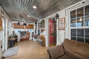 313 E Graham St, Kentland, IN 47951 - Photo 2