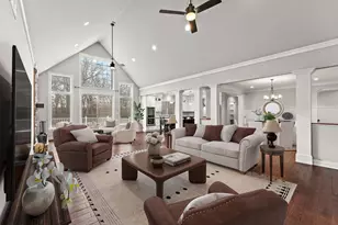 216 E 1050 N, Chesterton, IN 46304 - Photo 2