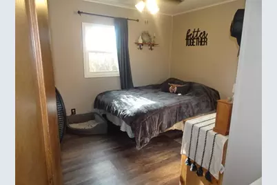 1001 E Chicago Street, Valparaiso, IN 46383 - Photo 8