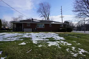 6092 Cleveland St, Merrillville, IN 46410 - Photo 2