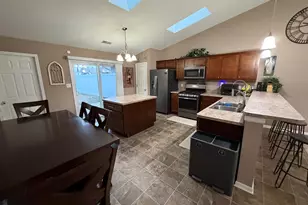 595 W 85th Dr, Merrillville, IN 46410 - Photo 8