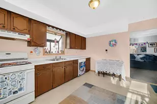 1725 S Fairbanks St, Griffith, IN 46319 - Photo 8