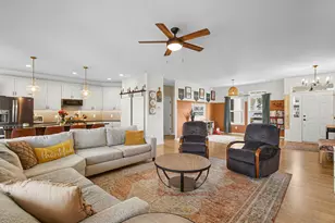 1732 Stellar St, Hobart, IN 46342 - Photo 4