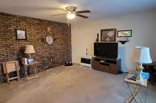 376 Briarwood Dr, Valparaiso, IN 46385 - Photo 6