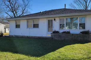 376 Briarwood Dr, Valparaiso, IN 46385 - Photo 1