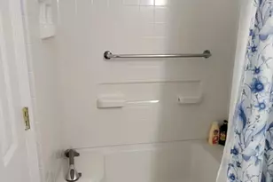 376 Briarwood Dr, Valparaiso, IN 46385 - Photo 14