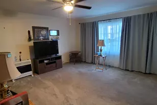 376 Briarwood Dr, Valparaiso, IN 46385 - Photo 4