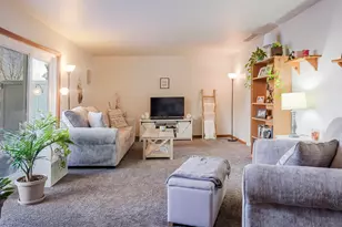 2590 Brookwood Dr, Crown Point, IN 46307 - Photo 2