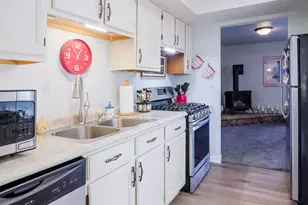 2590 Brookwood Dr, Crown Point, IN 46307 - Photo 4