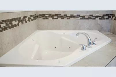 8240 Dylan Drive, Merrillville, IN 46410 - Photo 12