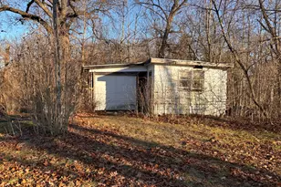 325 Lilac Dr, Walkerton, IN 46574 - Photo 2