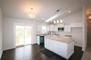 8252 Dylan Dr, Merrillville, IN 46410 - Photo 4