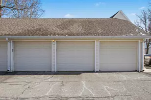 665 Forest Glen Dr, Valparaiso, IN 46385 - Photo 12