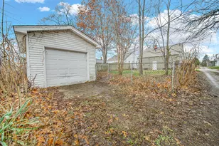 602 S 35th St, South Bend, IN 46615 - Photo 4