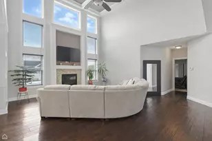 9875 Aster Cove, Saint John, IN 46373 - Photo 6