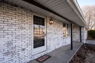 611 Bayberry Ct, Valparaiso, IN 46385 - Photo 6