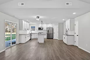 1611 Elderberry St SE, Demotte, IN 46310 - Photo 10