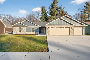 1611 Elderberry St SE, Demotte, IN 46310 - Photo 2