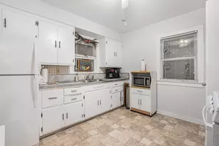 4056 Cleveland St, Gary, IN 46408 - Photo 6