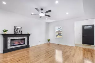 419 Cleveland St, Gary, IN 46404 - Photo 4