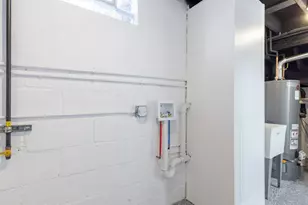 419 Cleveland St, Gary, IN 46404 - Photo 36