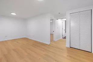 419 Cleveland St, Gary, IN 46404 - Photo 32