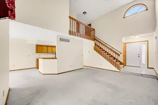 633 W 94th Ct, Crown Point, IN 46307 - Photo 8