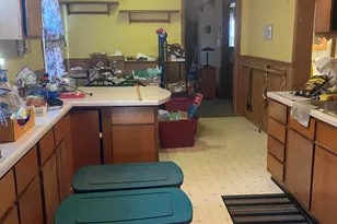 546 Gostlin St, Hammond, IN 46327 - Photo 6